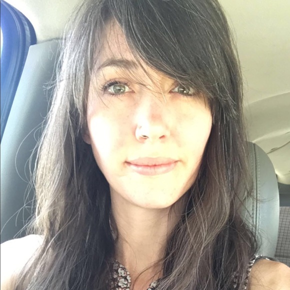 Meet your Posher, Megan - Picture 1 of 1